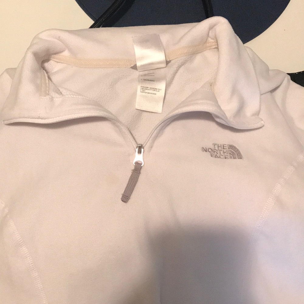 North Face Women’s Medium quarter zip pullover